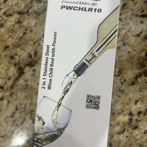 NWT Stainless Steel Wine Chill Rod with Pourer